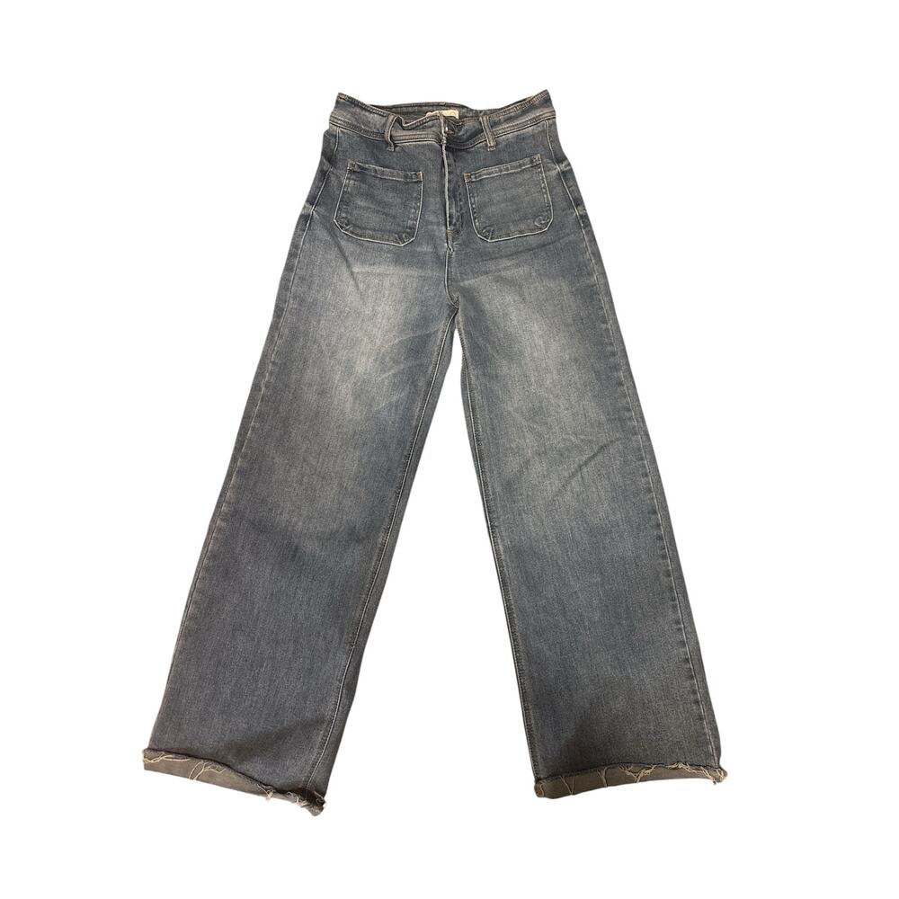 Oat wide leg high rise jeans women’s size 6 blue with square front pockets.